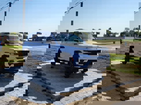 New 2025 Jeep Grand Cherokee Limited w/ Black Appearance Package image 2