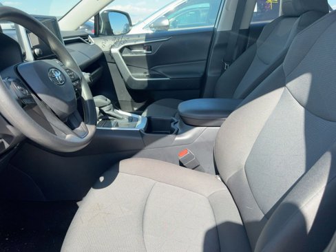 Used 2025 Toyota RAV4 XLE image 10