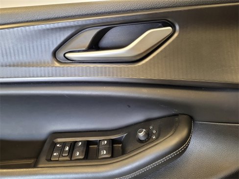 Used 2024 Jeep Grand Cherokee Altitude image 24