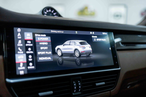 Used 2019 Porsche Cayenne E-Hybrid image 71
