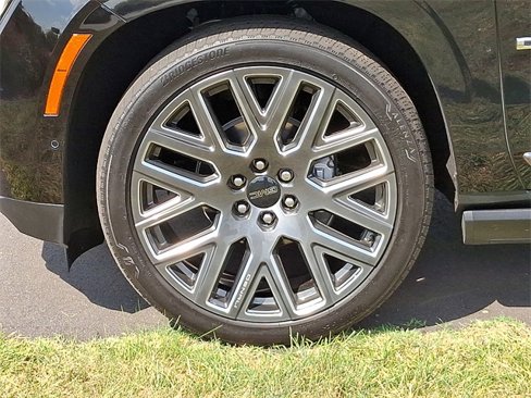 Used 2025 GMC Yukon XL Denali Ultimate image 8