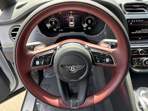 New 2025 Bentley Bentayga image 12