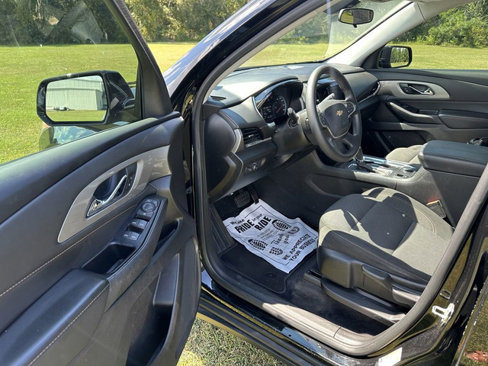 Used 2020 Chevrolet Traverse LS image 12