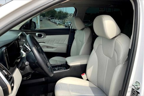 Used 2023 Kia Sorento SX image 11