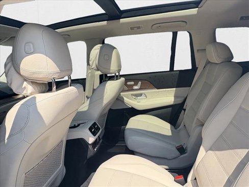 New 2026 Mercedes-Benz GLS 450 4MATIC image 18