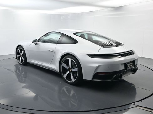 Certified 2025 Porsche 911 Carrera image 3