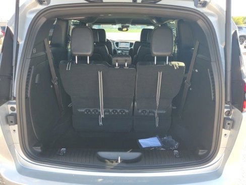 New 2026 Chrysler Pacifica Select image 24
