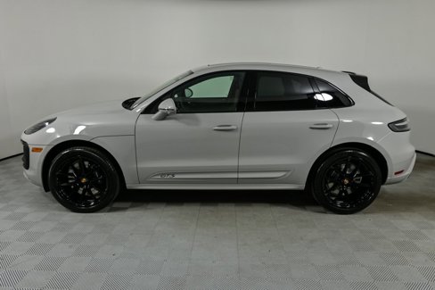 New 2026 Porsche Macan GTS image 2