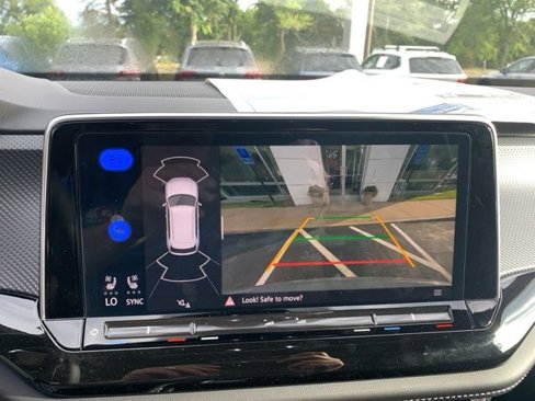 New 2025 Volkswagen Atlas Cross Sport SEL R-Line image 18
