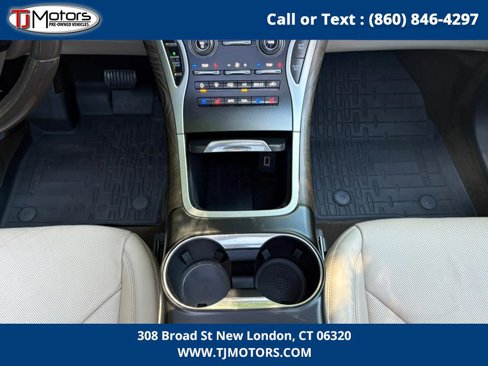 Used 2019 Lincoln Nautilus Reserve image 19