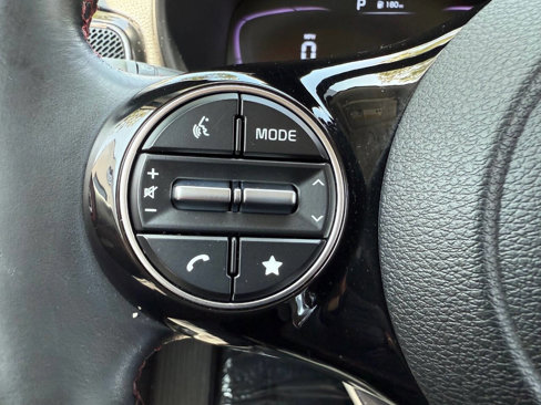 Used 2023 Kia Soul GT-Line image 34