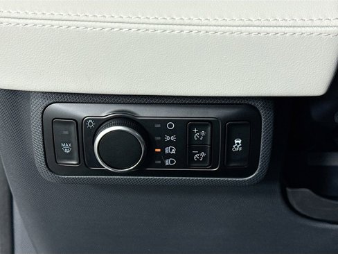 Certified 2025 Ford Mustang Mach-E Premium image 10
