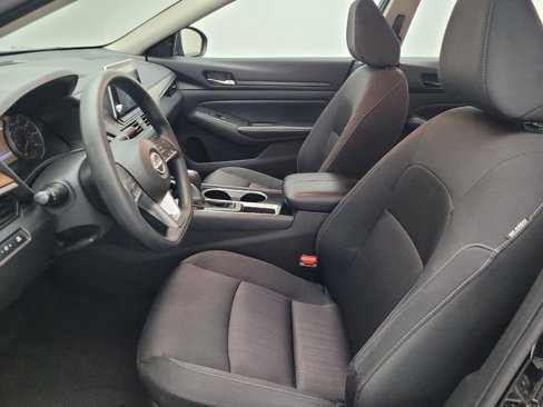 Used 2024 Nissan Altima 2.5 SV image 17