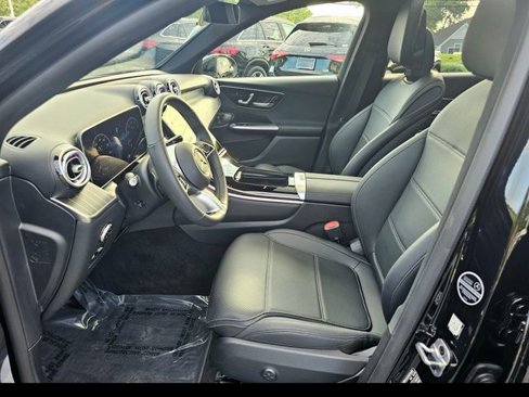 Certified 2025 Mercedes-Benz GLC 300 4MATIC image 15