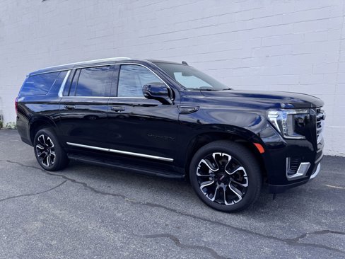 Used 2023 GMC Yukon XL SLT image 4