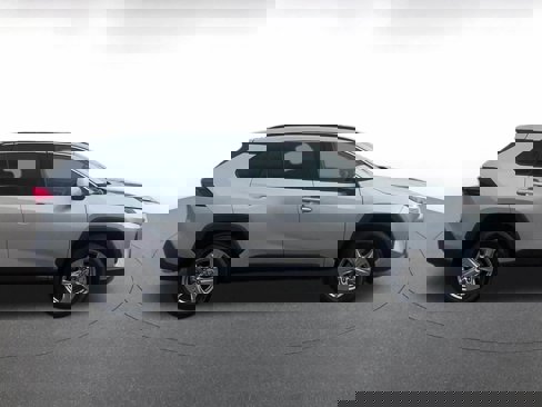 Used 2025 Toyota RAV4 XLE image 16