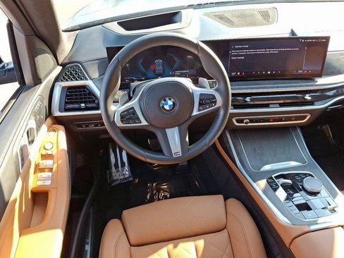 Used 2024 BMW X7 xDrive40i w/ M Sport Package image 16