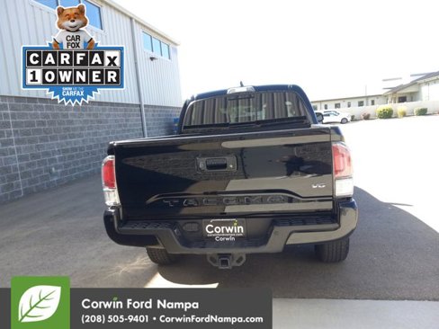 Used 2022 Toyota Tacoma TRD Off-Road image 4