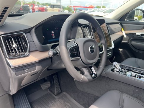 New 2026 Volvo XC90 B6 Plus w/ Protection Package Premier image 14