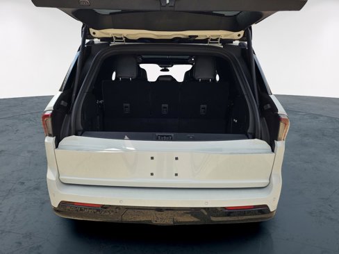 New 2025 Lincoln Navigator Reserve image 27