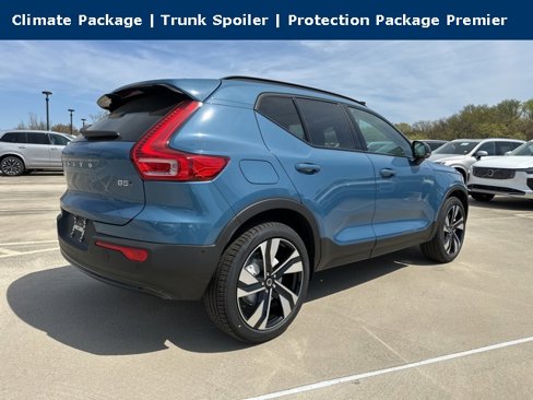 New 2025 Volvo XC40 B5 Ultra w/ Protection Package Premier image 7