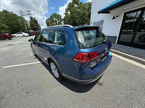 Used 2017 Volkswagen Golf Alltrack S image 8