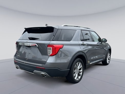 Used 2022 Ford Explorer Limited w/ Equipment Group 301A image 9