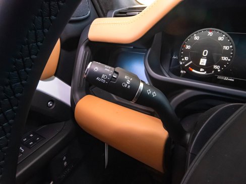 New 2025 Land Rover Defender 110 V8 image 12