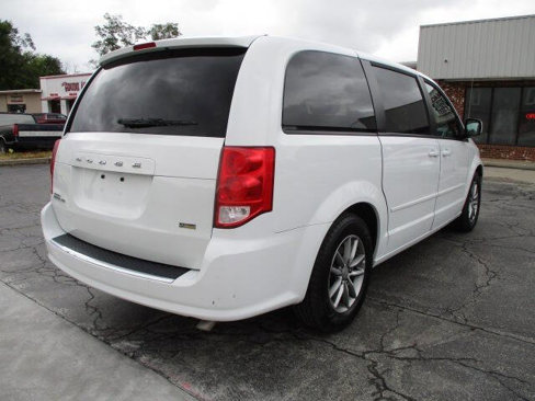 Used 2016 Dodge Grand Caravan SE image 10
