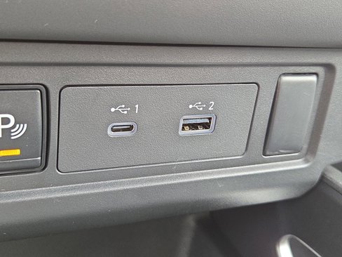 Used 2025 Nissan Frontier SV image 10
