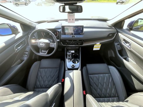 New 2026 Nissan Rogue Platinum image 14