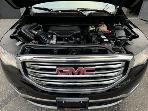 Used 2017 GMC Acadia SLT image 9