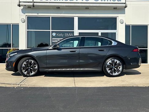 Certified 2024 BMW 530i xDrive image 7