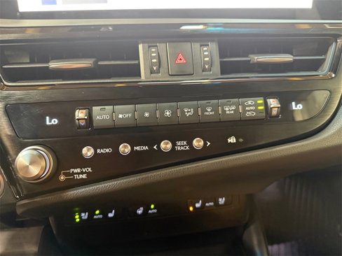 Used 2024 Lexus ES 300h image 36