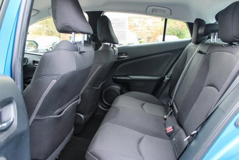 Used 2022 Toyota Prius LE image 36