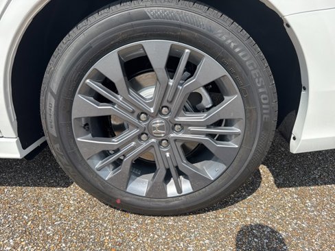 New 2026 Honda Odyssey Touring image 9