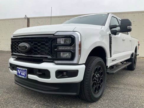 Used 2025 Ford F350 Lariat w/ Black Appearance Package image 85