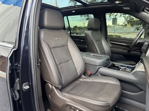 Used 2022 GMC Yukon XL Denali image 31
