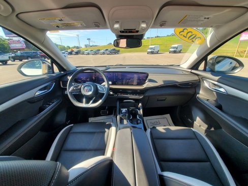 Used 2024 Buick Envision Sport Touring image 25