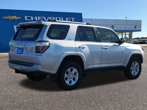 Used 2024 Toyota 4Runner SR5 image 5