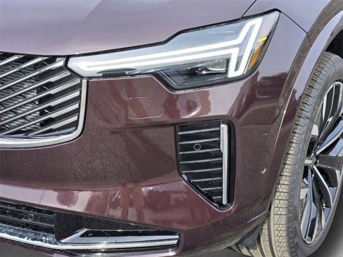 Used 2025 Volvo XC90 T8 Plus w/ Protection Package Premier image 29