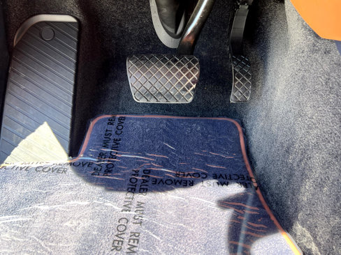 Used 2023 Bentley Bentayga image 38