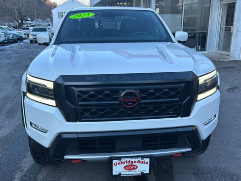 Used 2023 Nissan Frontier PRO-4X image 3