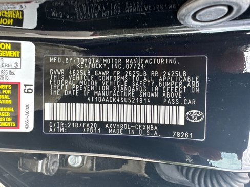 Used 2025 Toyota Camry LE image 31
