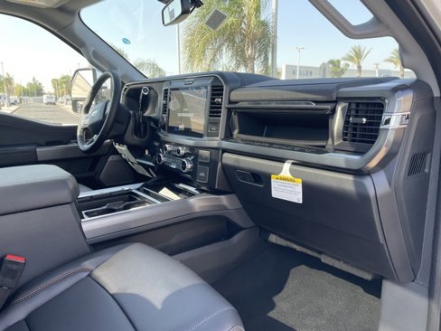 New 2025 Ford F250 Lariat w/ Lariat Ultimate Package image 29