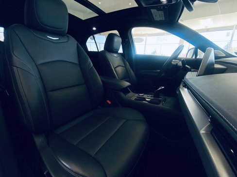 Used 2024 Cadillac XT4 Premium Luxury image 42