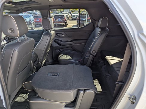 Certified 2022 Chevrolet Traverse Premier w/ Redline Edition image 34