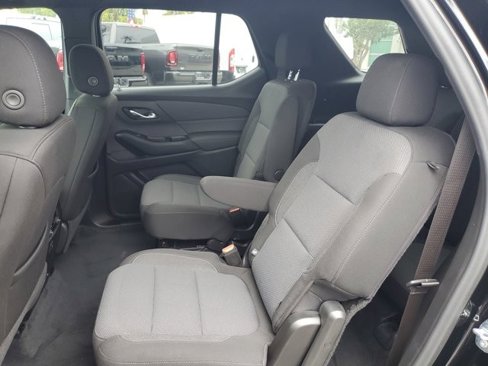 Used 2023 Chevrolet Traverse LT image 19