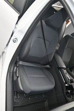 Used 2024 Toyota Prius LE image 14