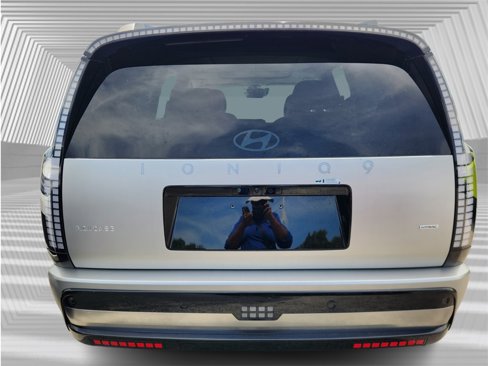 New 2026 Hyundai Ioniq 9 Calligraphy image 4